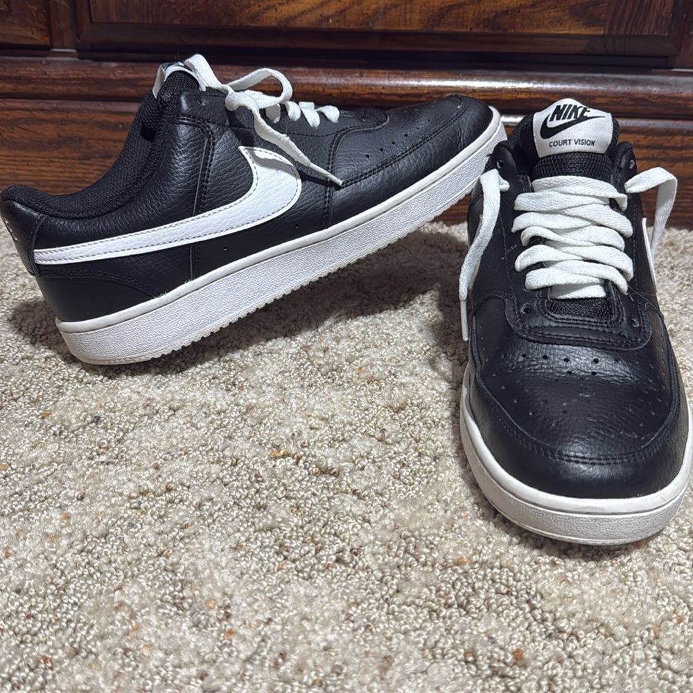 Woman’s Nike Court Vision Lo